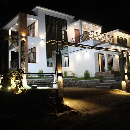 Orchid Villa Pinangode Luaran gambar
