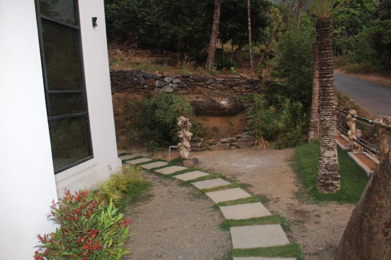 Orchid Villa Pinangode Luaran gambar